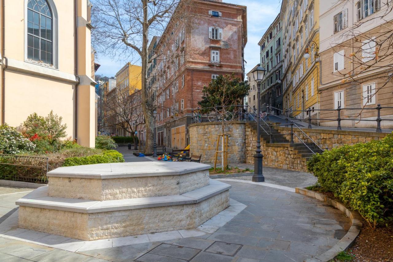 Suite Foscolo, In Piazza A Trieste Luaran gambar